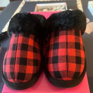 Corky slippers